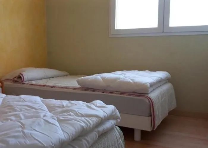 2 Ch. Vue Mer, Parking Privé à - Fr-1-323-334 *