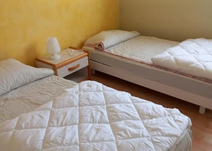 2 Ch. Vue Mer, Parking Privé à - Fr-1-323-334 *