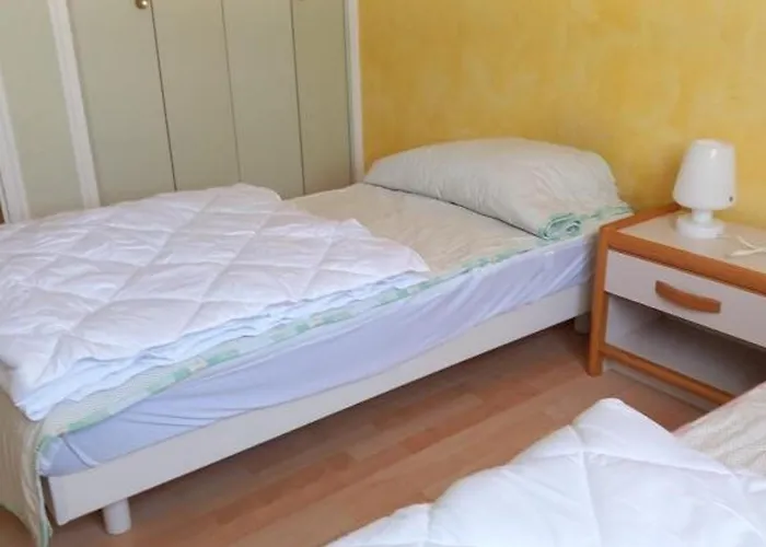 2 Ch. Vue Mer, Parking Privé à - Fr-1-323-334 *